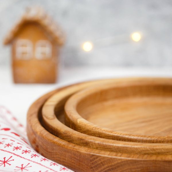 Набор круглых деревянных тарелок