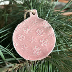 Набор новогодних игрушек 6 шт. из дуба и керамики №2 — изображение 2